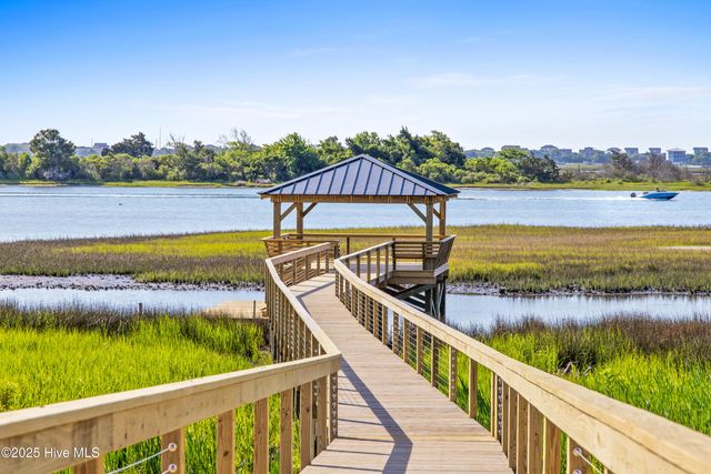 76 Solstice Way, Hampstead, NC 28443