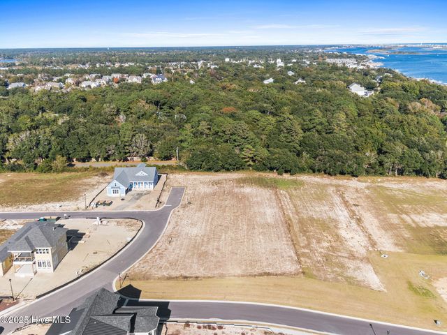 76 Solstice Way, Hampstead, NC 28443