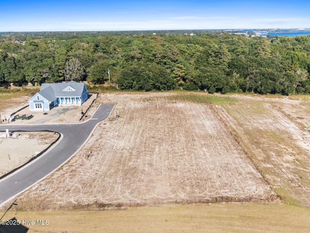 76 Solstice Way, Hampstead, NC 28443