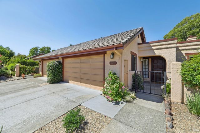 424 La Quinta Ln, Sonoma, CA 95476