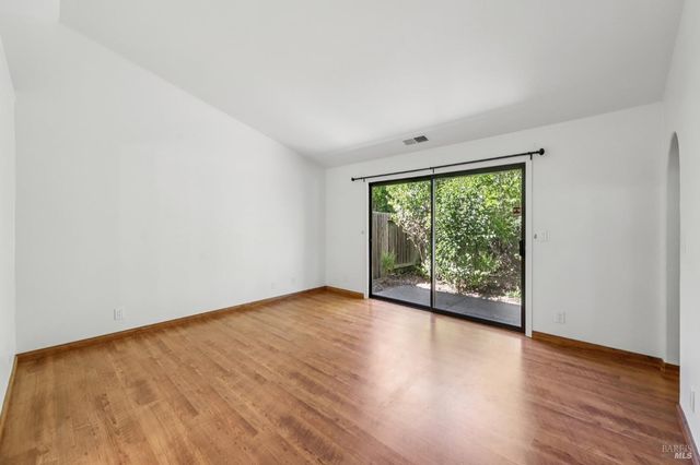 424 La Quinta Ln, Sonoma, CA 95476