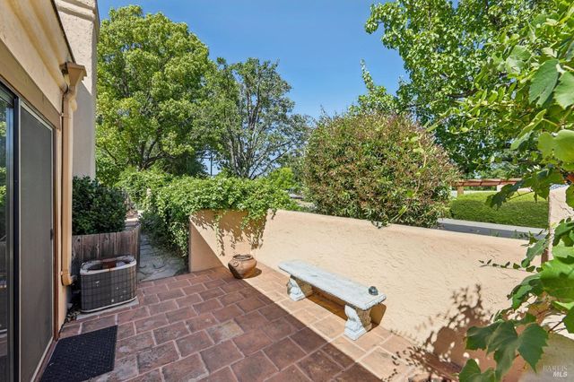 424 La Quinta Ln, Sonoma, CA 95476