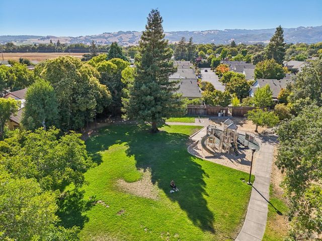 424 La Quinta Ln, Sonoma, CA 95476