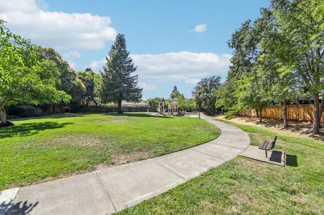 424 La Quinta Ln, Sonoma, CA 95476