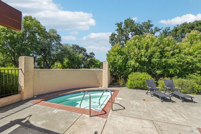 424 La Quinta Ln, Sonoma, CA 95476