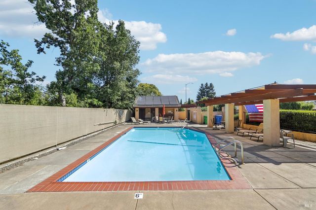 424 La Quinta Ln, Sonoma, CA 95476