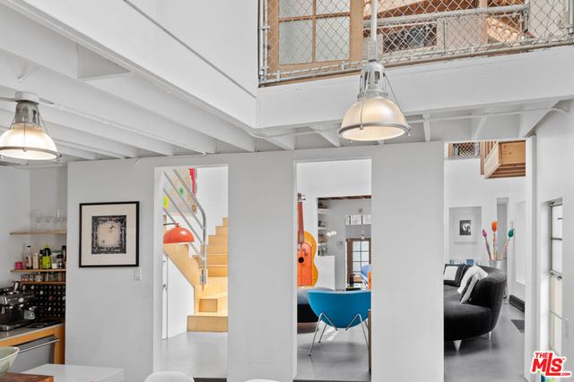 229 San Juan Avenue, Los Angeles, CA 90291
