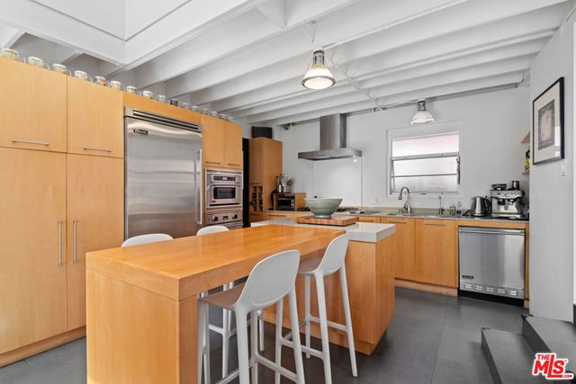 229 San Juan Avenue, Los Angeles, CA 90291