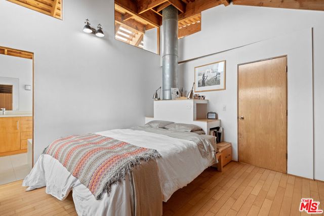 229 San Juan Avenue, Los Angeles, CA 90291