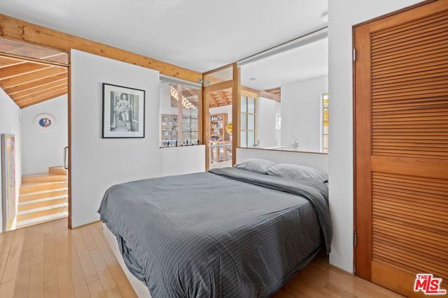 229 San Juan Avenue, Los Angeles, CA 90291