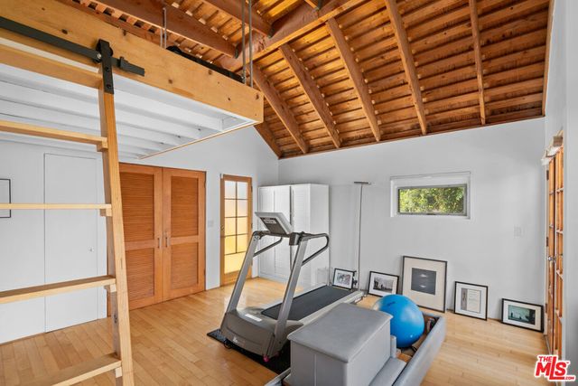 229 San Juan Avenue, Los Angeles, CA 90291