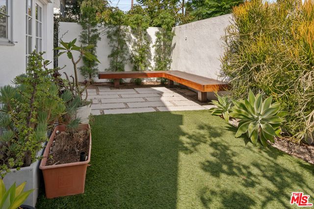 229 San Juan Avenue, Los Angeles, CA 90291