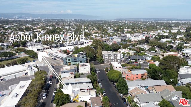 229 San Juan Avenue, Los Angeles, CA 90291