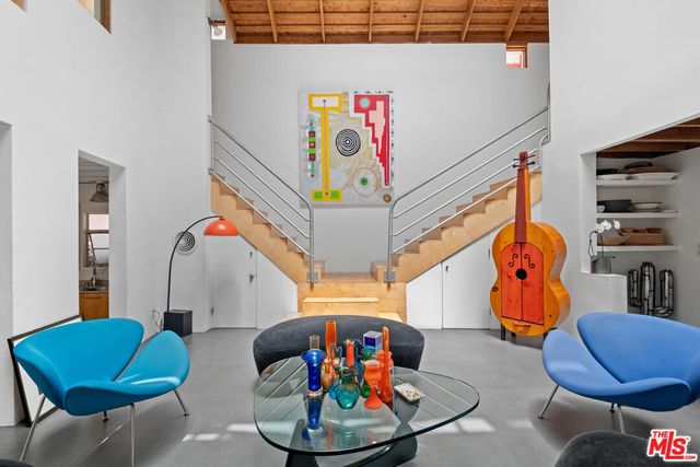 229 San Juan Avenue, Los Angeles, CA 90291
