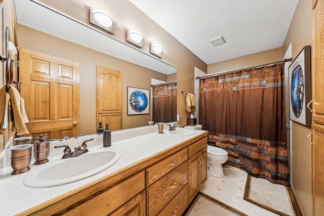 17142 Jonquil Avenue, Lakeville, MN 55044