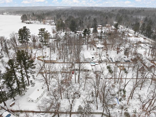 6716 Chapman Avenue, Newaygo, MI 49337