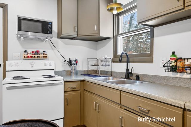 6716 Chapman Avenue, Newaygo, MI 49337