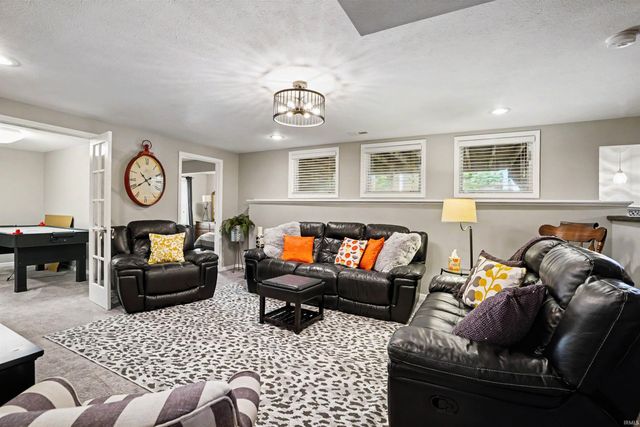 53373 Victor Drive, Granger, IN 46530