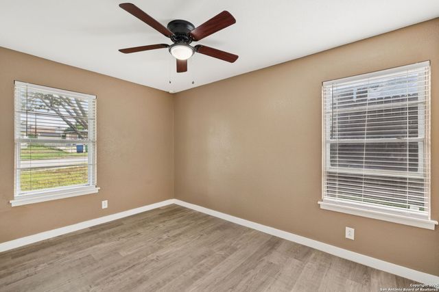 2950 LASSES BLVD, San Antonio, TX 78223