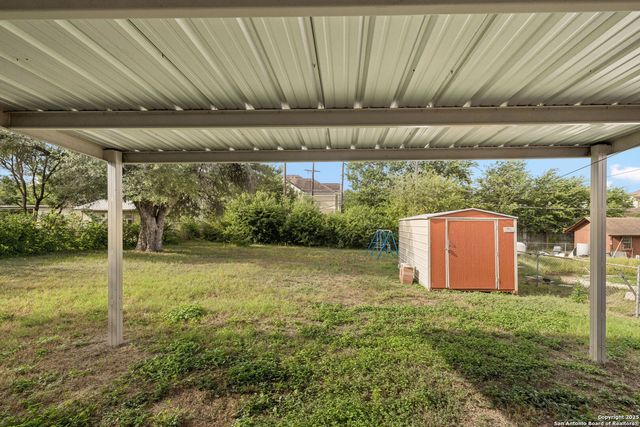 2950 LASSES BLVD, San Antonio, TX 78223