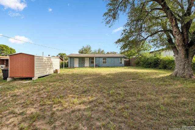 2950 LASSES BLVD, San Antonio, TX 78223