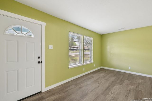 2950 LASSES BLVD, San Antonio, TX 78223