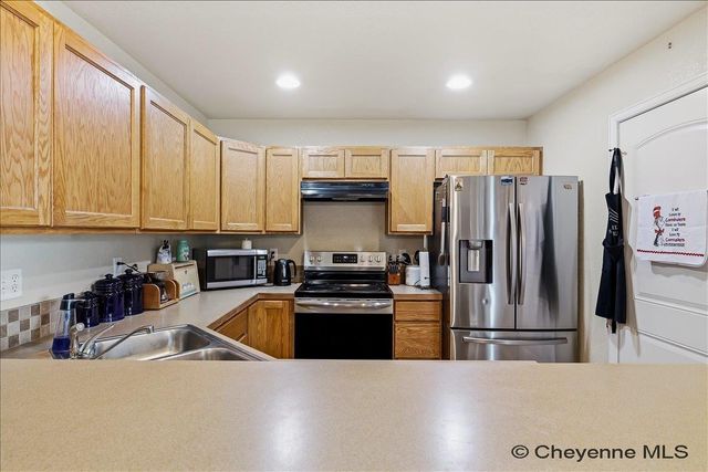 5417 LIZ RANCH RD, Cheyenne, WY 82007