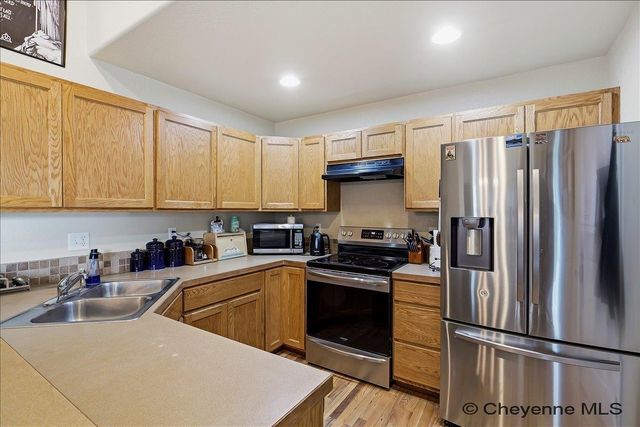5417 LIZ RANCH RD, Cheyenne, WY 82007