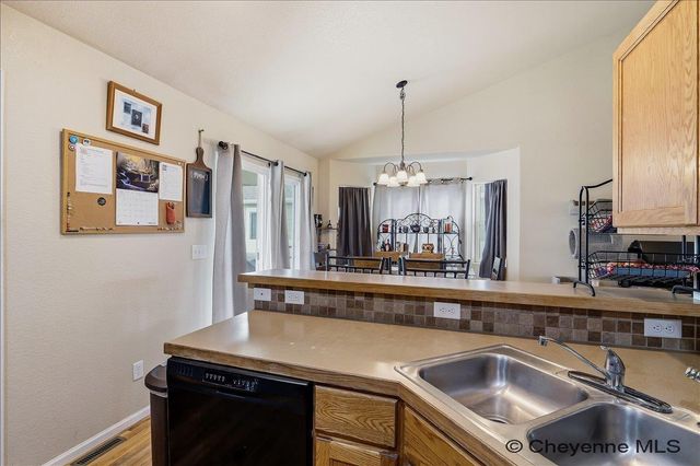 5417 LIZ RANCH RD, Cheyenne, WY 82007