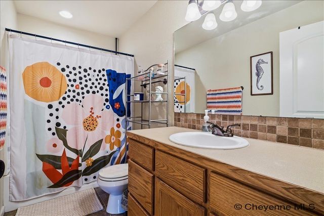 5417 LIZ RANCH RD, Cheyenne, WY 82007
