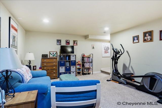 5417 LIZ RANCH RD, Cheyenne, WY 82007