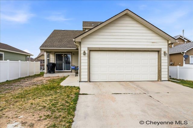 5417 LIZ RANCH RD, Cheyenne, WY 82007