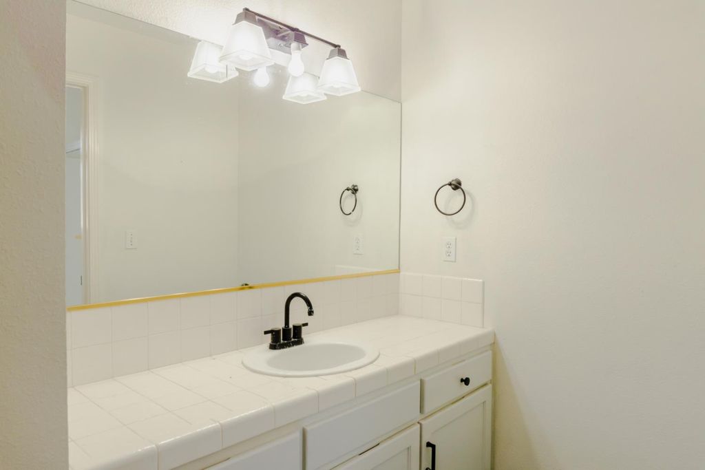 Image 13 of property listing at 5430 W Fedora Avenue, Fresno, CA 93722