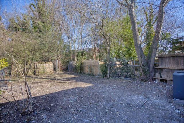 1004 Barney ST, Norfolk, VA 23504