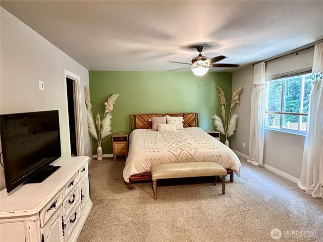 141 E Ellinor Peak Place, Belfair, WA 98528