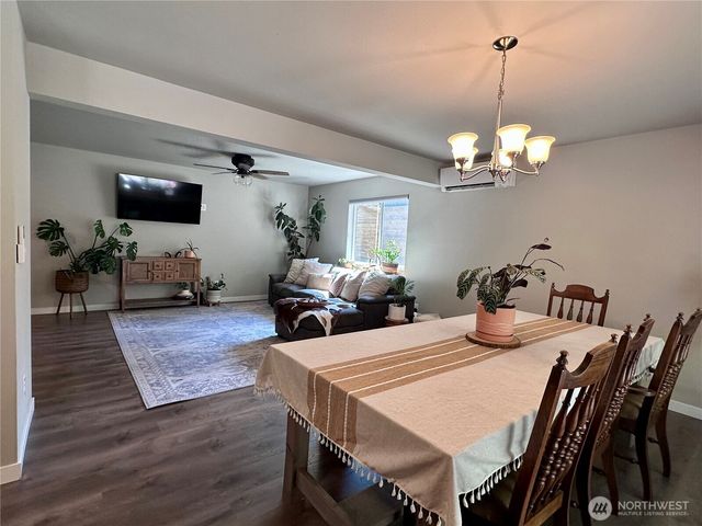 141 E Ellinor Peak Place, Belfair, WA 98528