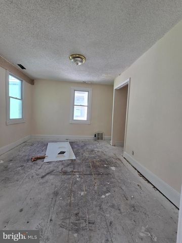 1520 W ST SE, Washington, DC 20020
