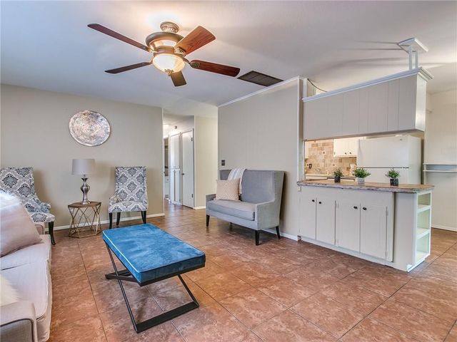 709 Briarcrest Drive, Midwest City, OK 73110