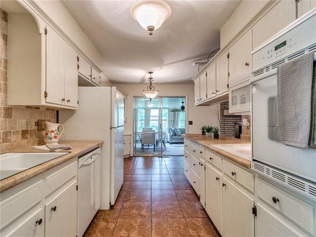 709 Briarcrest Drive, Midwest City, OK 73110