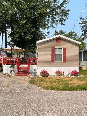 2779 S Canal Street, Ludington, MI 49431