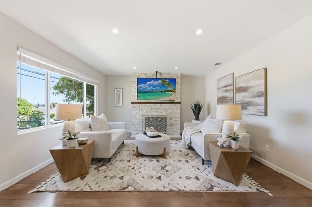 948 Alameda, San Carlos, CA 94070