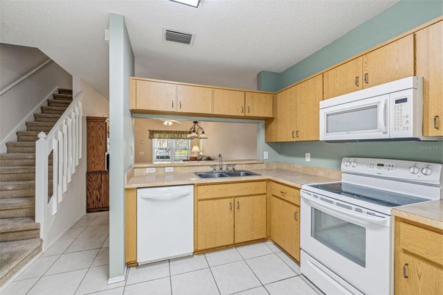 5913 BAYSIDE KEY DRIVE, Tampa, FL 33615