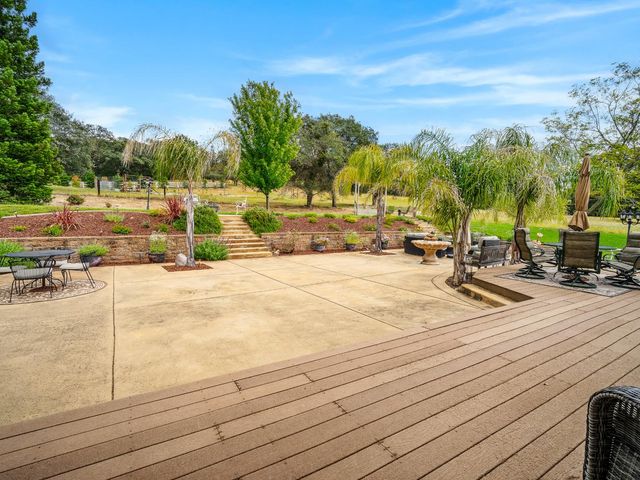 3140 Ridgeline Dr, Rescue, CA 95672