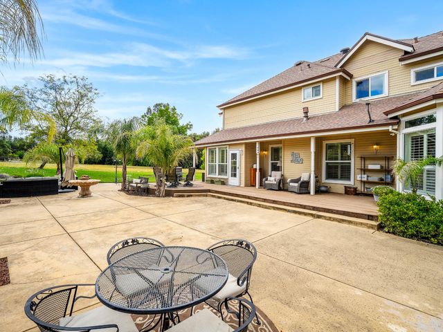 3140 Ridgeline Dr, Rescue, CA 95672