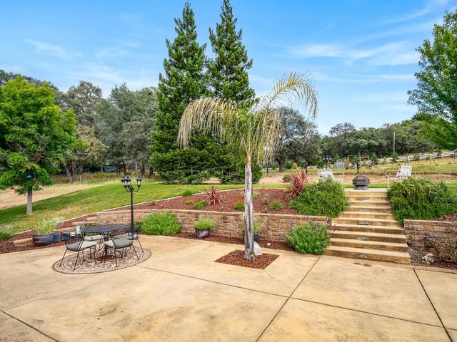 3140 Ridgeline Dr, Rescue, CA 95672