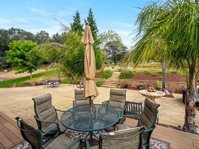 3140 Ridgeline Dr, Rescue, CA 95672