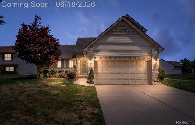 8249 Clocktower Court, Romulus, MI 48174