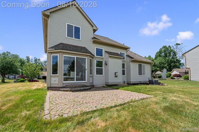 8249 Clocktower Court, Romulus, MI 48174