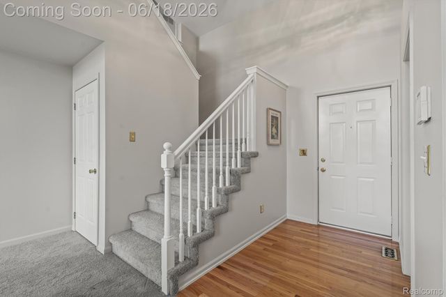 8249 Clocktower Court, Romulus, MI 48174