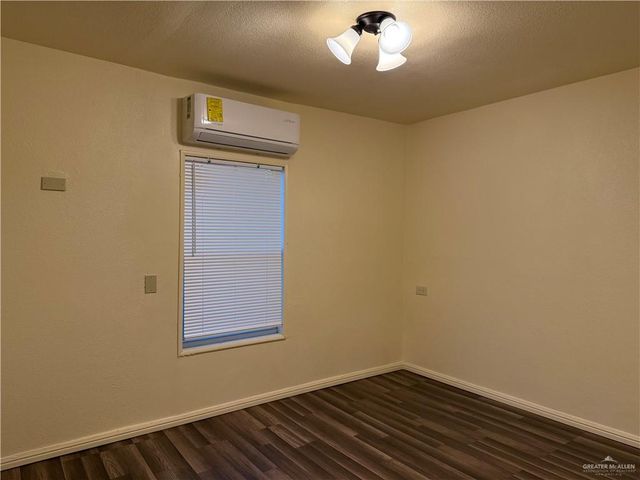 302 N Madrigal Street, Roma, TX 78584